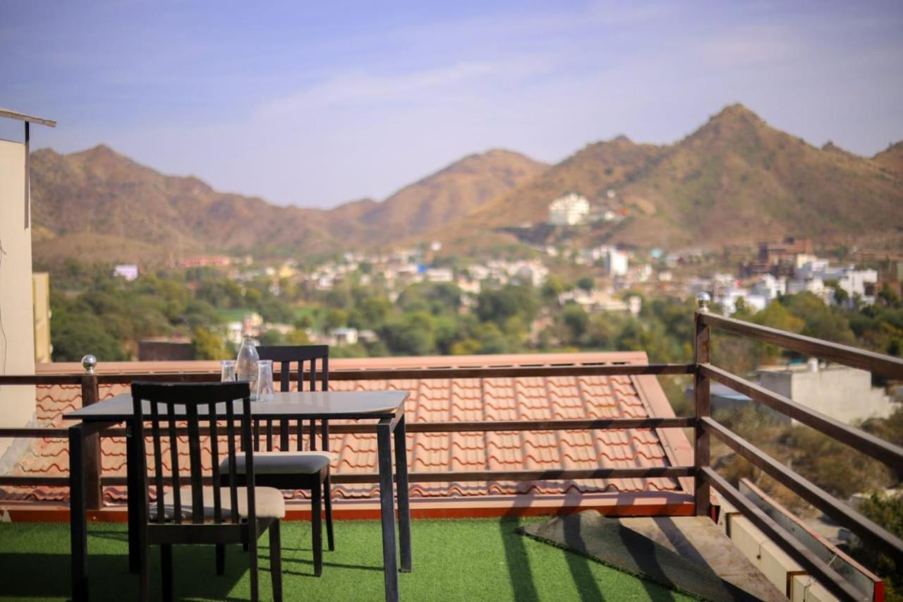 Hotel Dosa Plaza Udaipur Exteriör bild