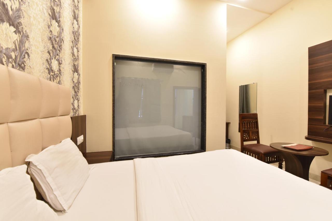 Hotel Dosa Plaza Udaipur Exteriör bild