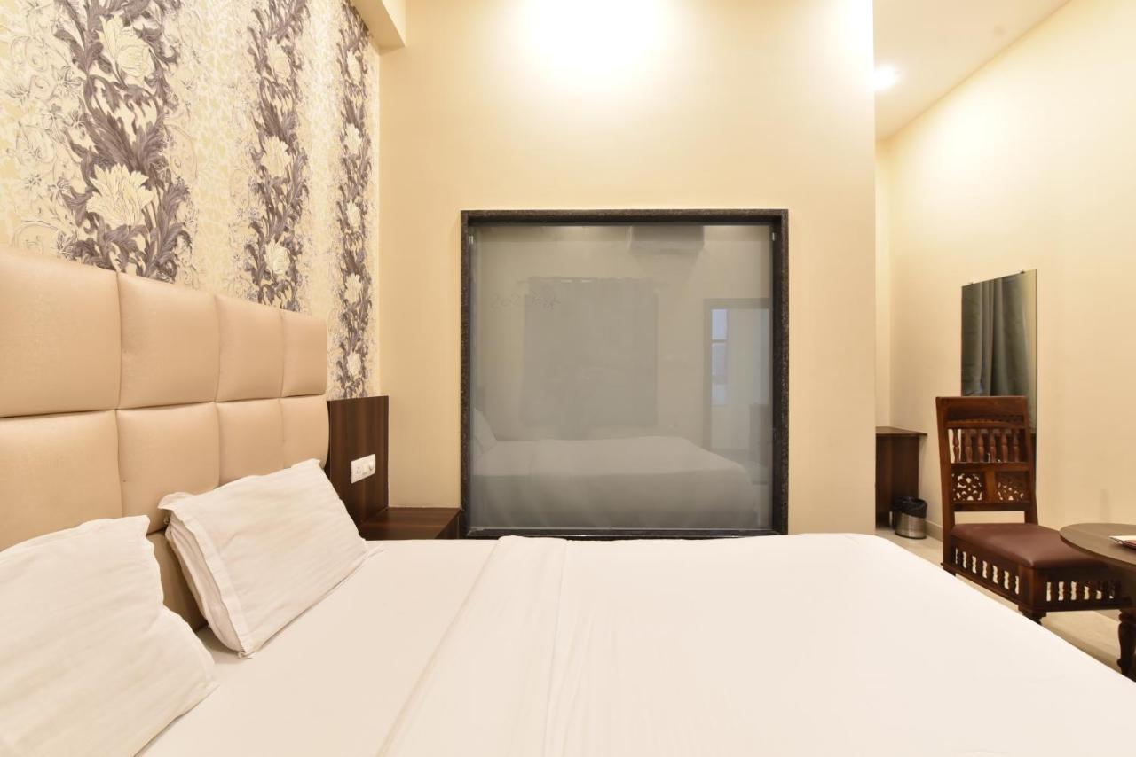 Hotel Dosa Plaza Udaipur Exteriör bild